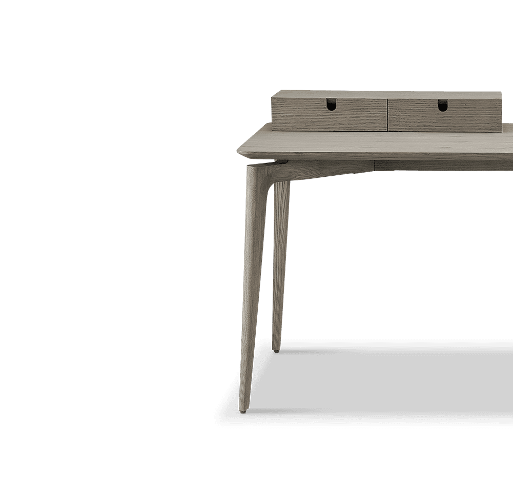 LOUIS DESK