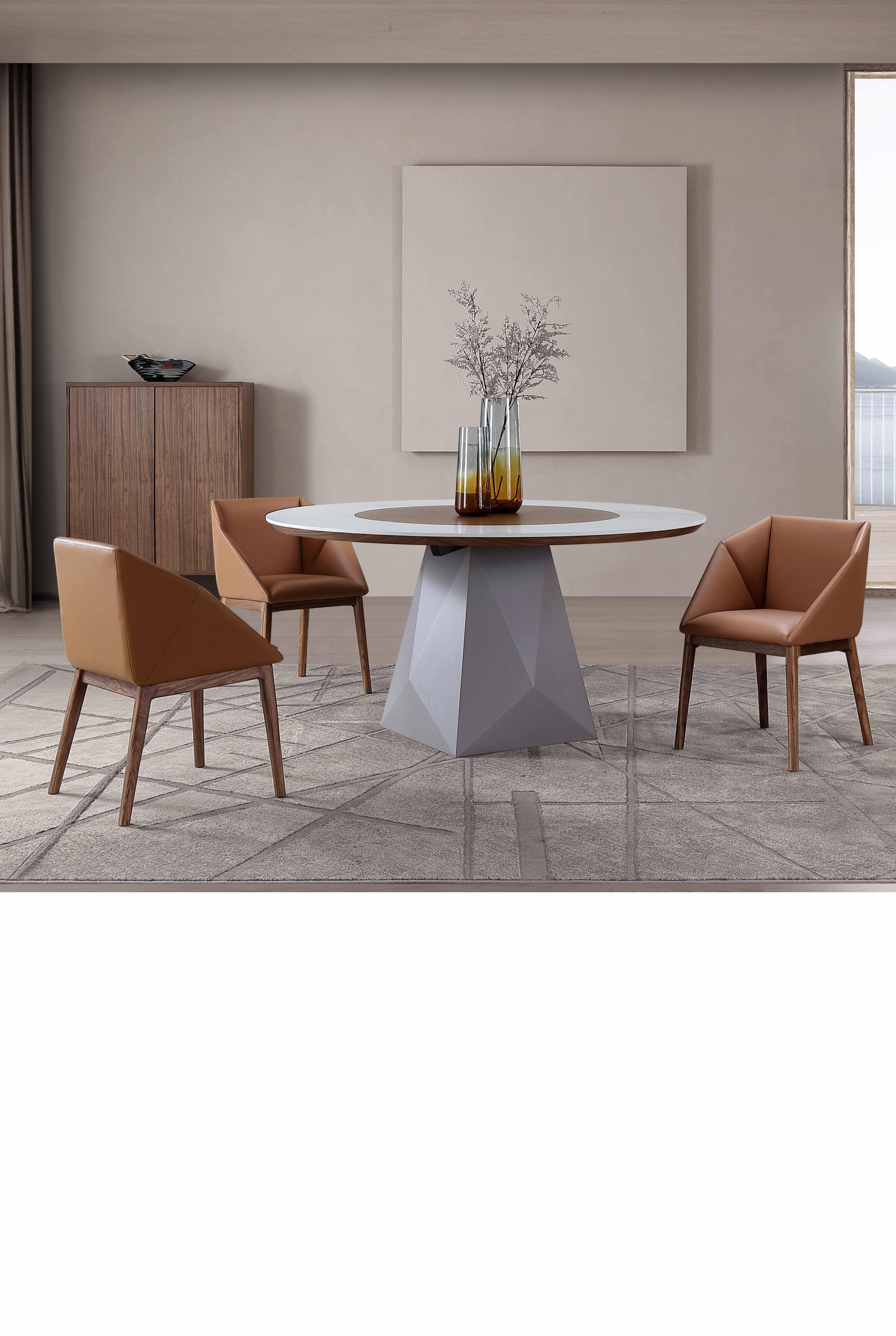 DOLLY DINING TABLE